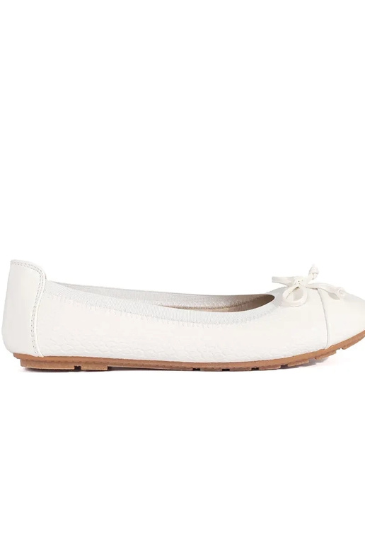 el color blanco lacado bailarinas con... el color blanco lacado bailarinas con...