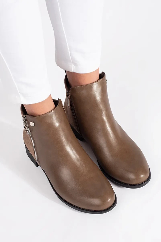 Zapatos planos marrones con hebilla