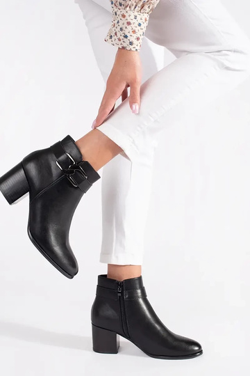 Zapatos negros de Sergio... 2