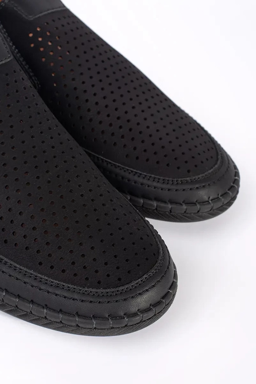 Mocasines de hombre negros con agujeros