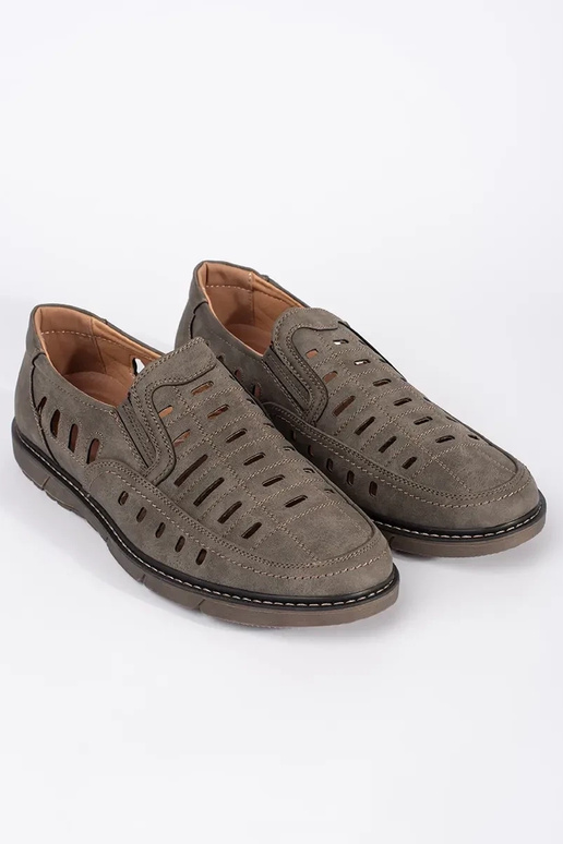 Mocasines perforados de hombre marrones