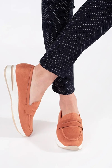 Tacones altos rojos de ante 2