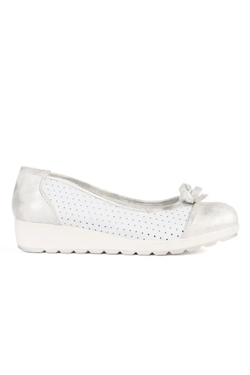 Mocasines dorados de ante...