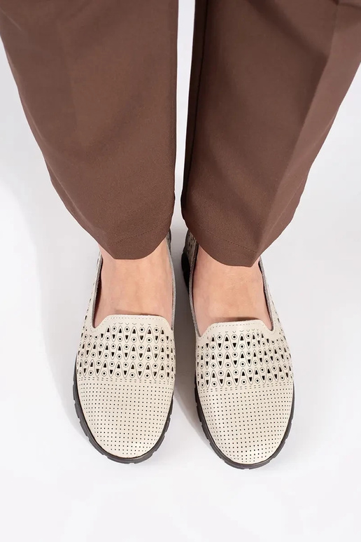 Mocasines negros de ante en suela gruesa