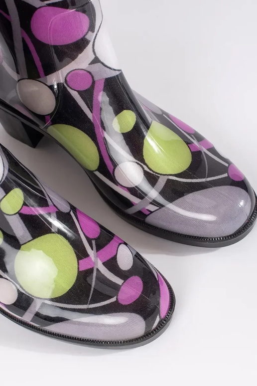 Botas de goma con lunares y tacones