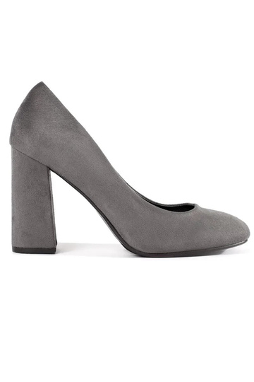 Tacones de color gris de ante