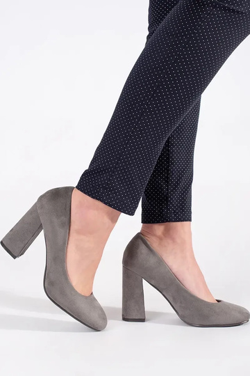 Tacones de color gris de ante 2