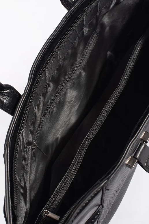 Bolso grande negro con correa adicional