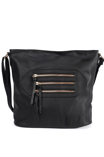 Bolso negro con hebillas...