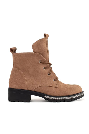 Zapatos color arena con...