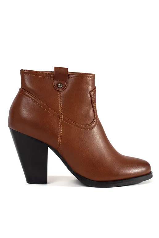 Zapatos marrones de tacón alto