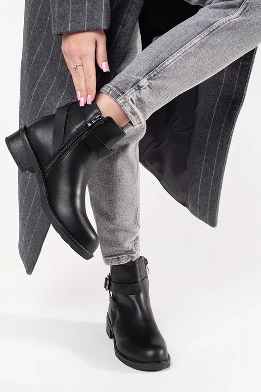 Zapatos negros de tacón bajo con...