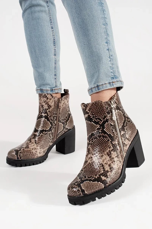 Zapatos con tacón y estampado de...