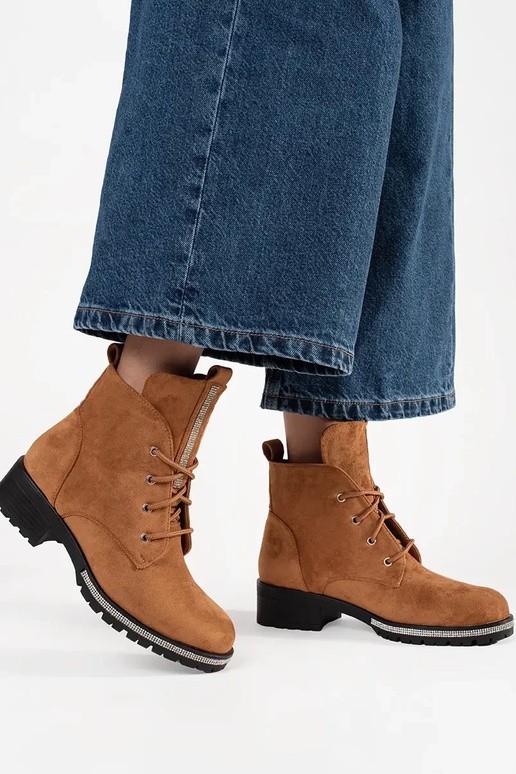 Zapatos marrones con cordones