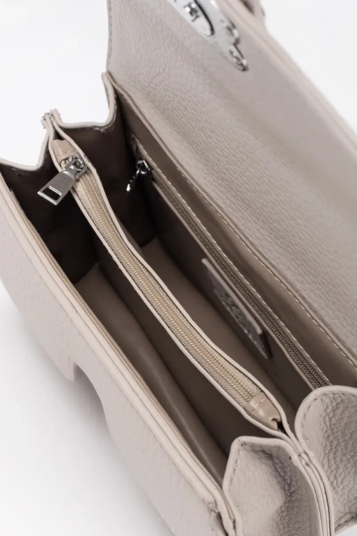 Bolso pequeño color marfil para mujer...