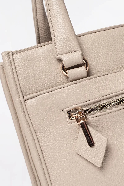 Bolso color marfil con cremallera