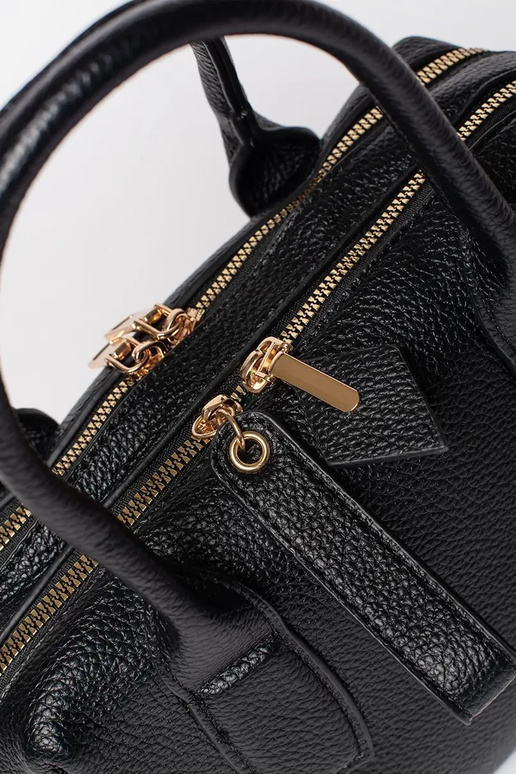 Bolso negro de mujer