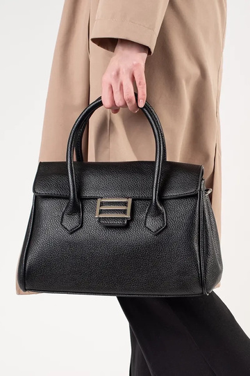 Bolso negro de mujer con tiras 2