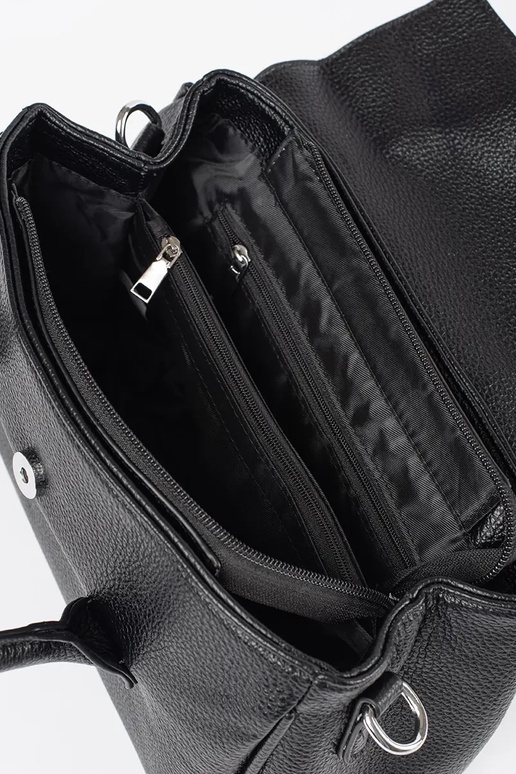 Bolso negro de mujer con tiras