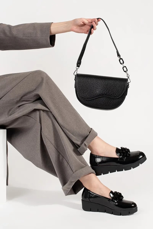 Bolso de mensajera color negro