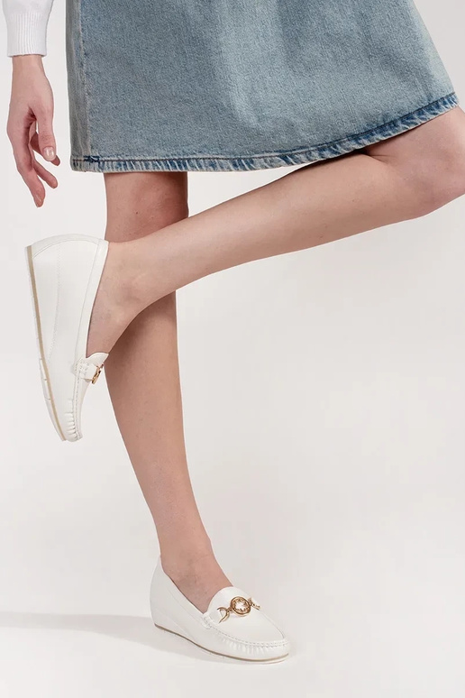 Mocasines de color blanco con cuña y...