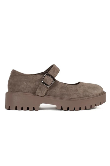 Mocasines de color arena...