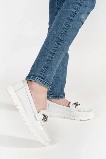 Mocasines de color blanco... 2