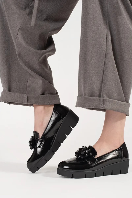 Mocasines de mujer en color negro con... Mocasines de mujer en color negro con...