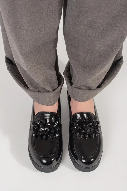 Mocasines de mujer en color negro con... Mocasines de mujer en color negro con...