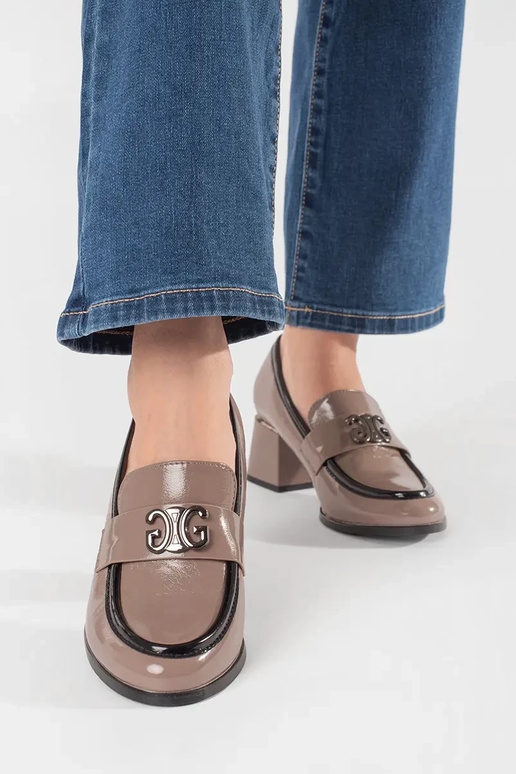 Botines elegantes en color topo