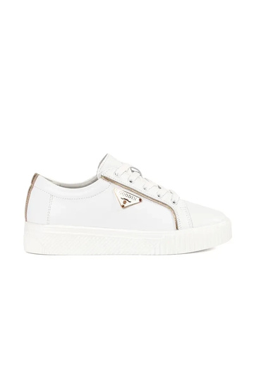 Zapatillas modelo Sneakers...