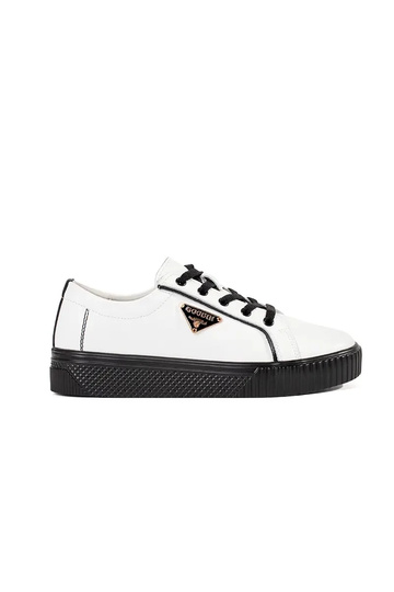 Zapatillas modelo Sneakers...