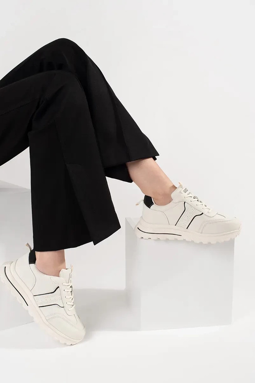 Zapatillas deportivas de piel en... Zapatillas deportivas de piel en...