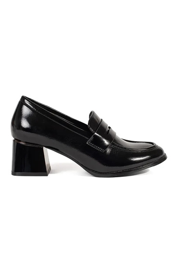 Zapatos de mujer color...