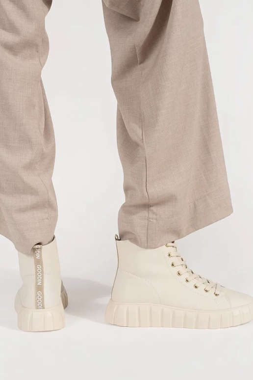 Botas altas para mujer de color arena...