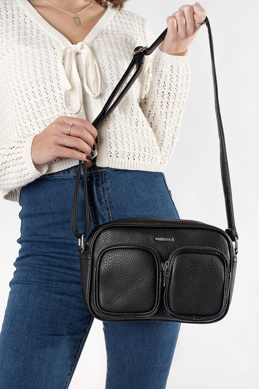 Pequeño bolso negro con compartimentos