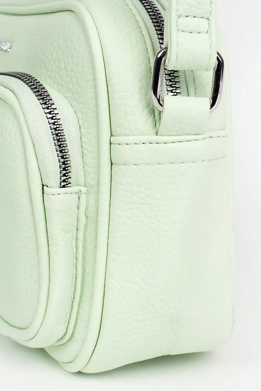 Pequeño bolso verde con compartimentos