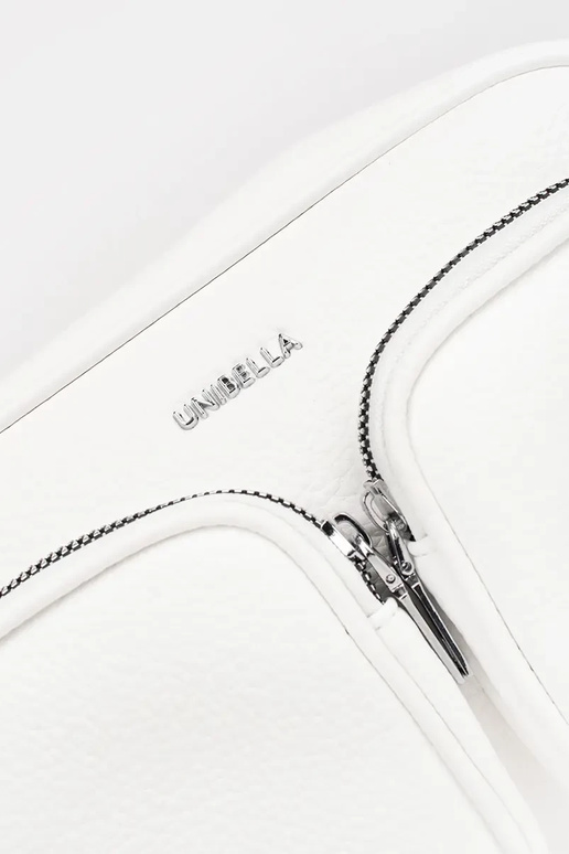 Pequeño bolso blanco con compartimentos