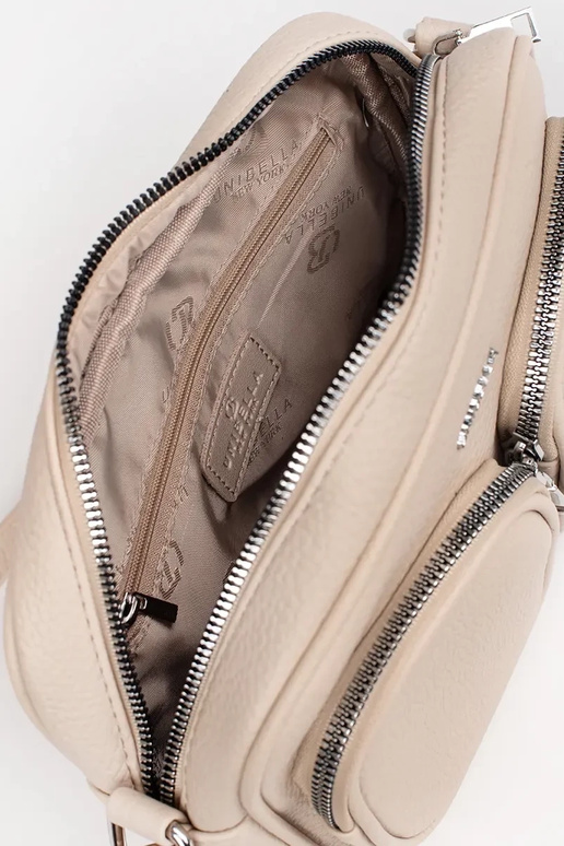 Bolso pequeño color marfil con bolsillos