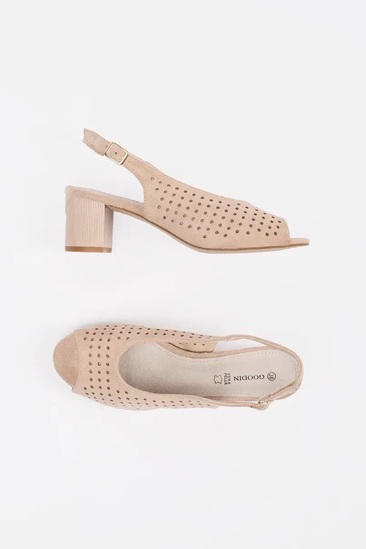 Sandalias de color arena de tacón bajo