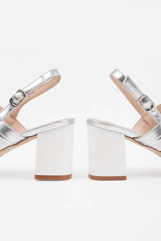 Sandalias de mujer de tacón alto...