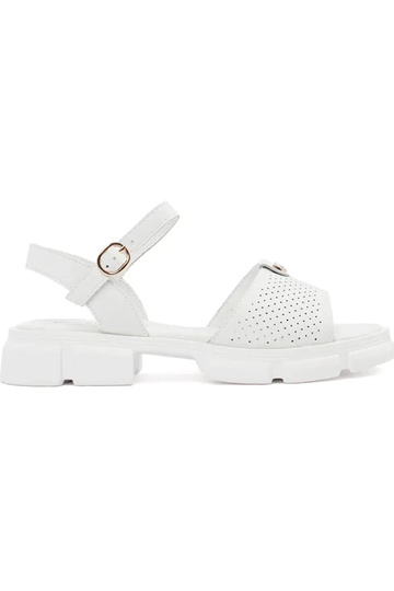 sandalias blancas con...