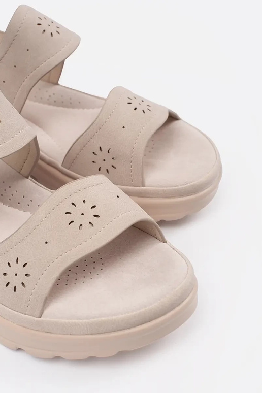 Sandalias color marfil con suela gruesa Sandalias color marfil con suela gruesa