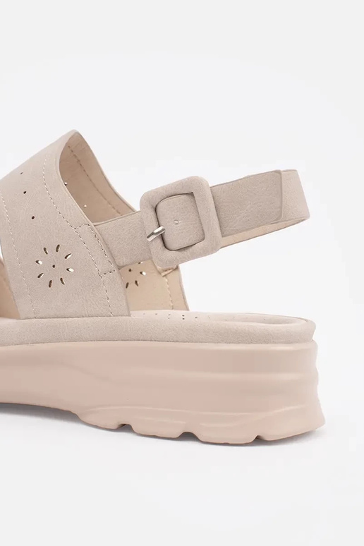 Sandalias color marfil con suela gruesa Sandalias color marfil con suela gruesa