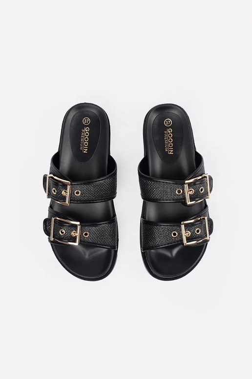 chanclas planas negras con hebillas