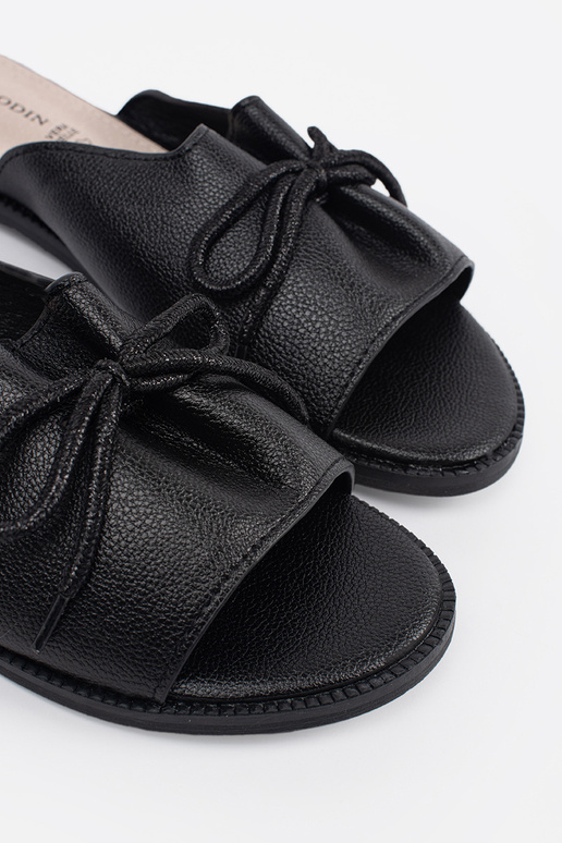 Chanclas negras de mujer con lazo Chanclas negras de mujer con lazo