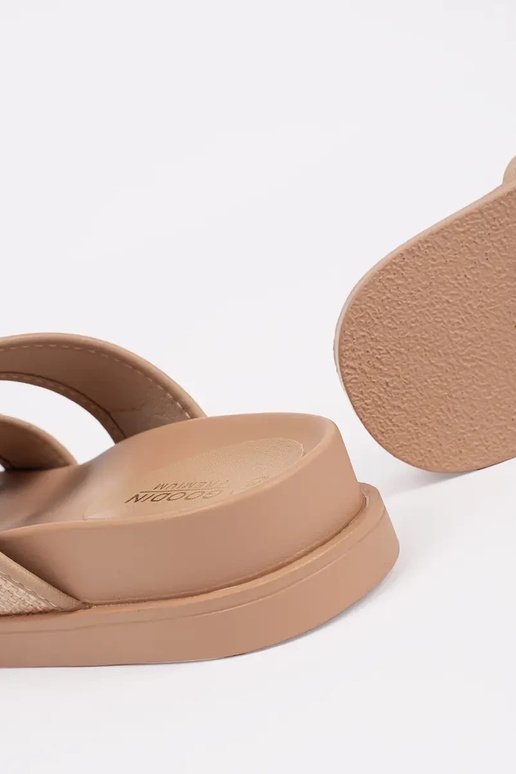 Pantuflas de mujer color arena con... Pantuflas de mujer color arena con...