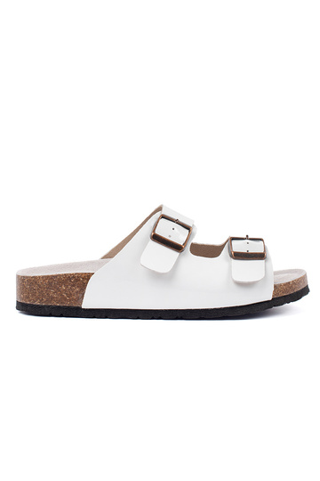 Chanclas blancas de mujer...