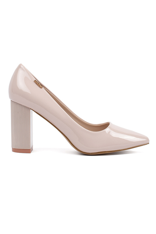 Tacones lustrados color arena Tacones lustrados color arena