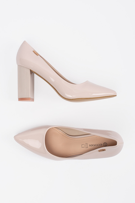 Tacones lustrados color arena Tacones lustrados color arena